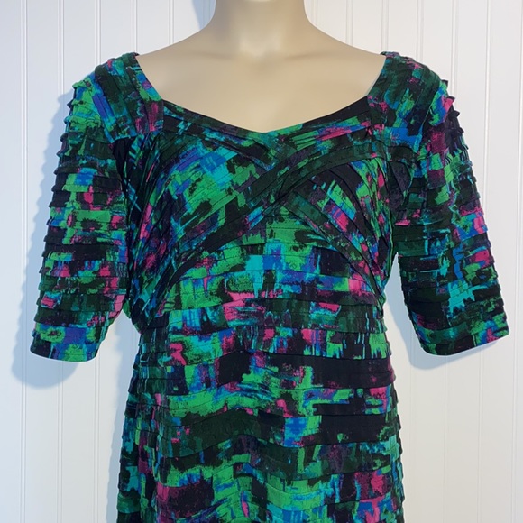 London Times Dresses & Skirts - London times 20W watercolor figure flattering dress